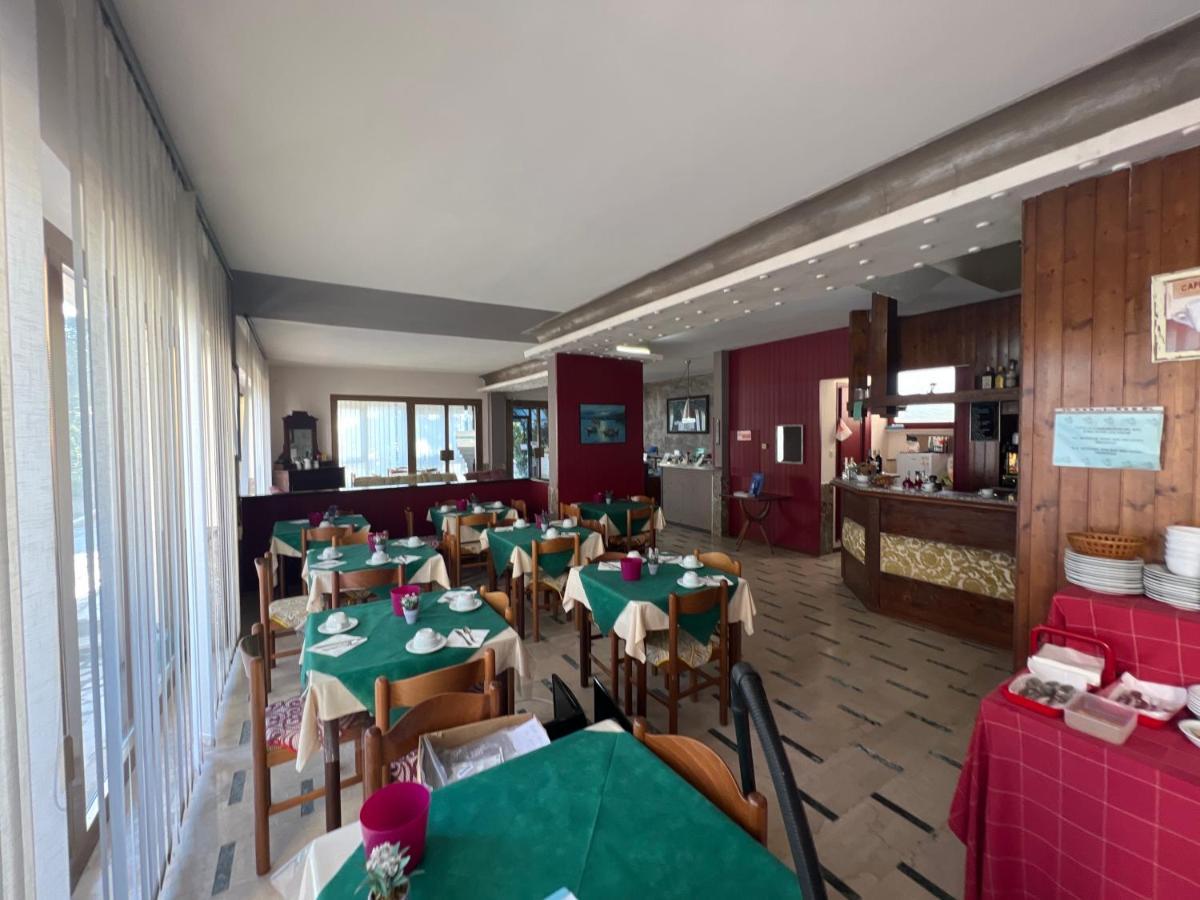 Hotel Primavera Дезенцано-дель-Гарда Экстерьер фото